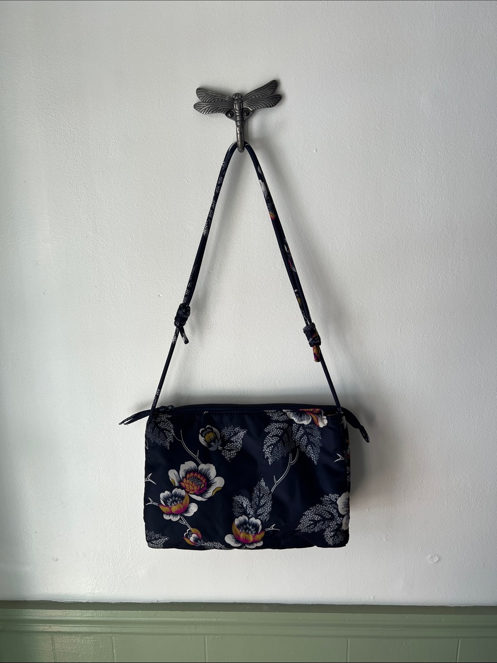 Vera Bradley Floral Print Navy Crossbody Bag In Seurat